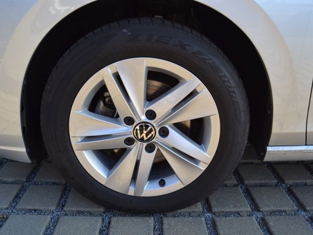 Golf VIII Variant 1.0 TSI Life LED/NAVI+VZE/BUSI