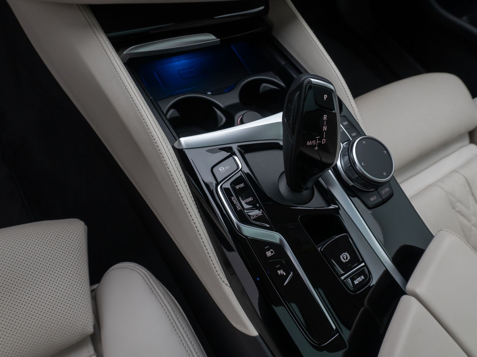 Fahrzeugabbildung BMW 530e xD  Luxury Line ACC Laser DAB Kamera Memory