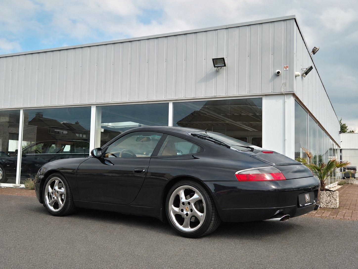 Fahrzeugabbildung Porsche 996 Carrera 4 /Nr. 358 von 911 Millennium/BRD/1A