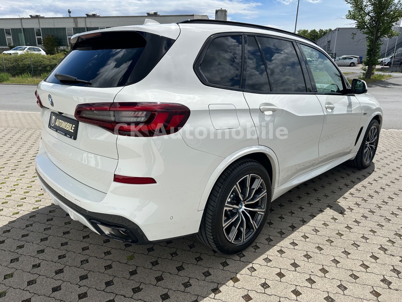Fahrzeugabbildung BMW X5 xDrive 45 e M Sport/Pano/Laser/Kam360°/AHK