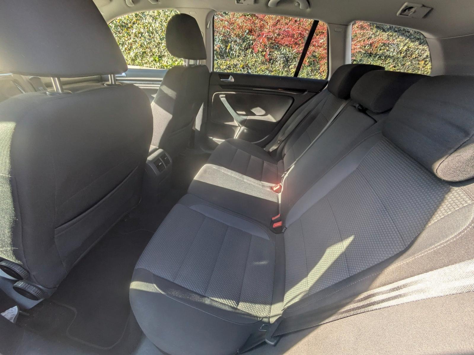 Volkswagen Golf 2010 — photo 9