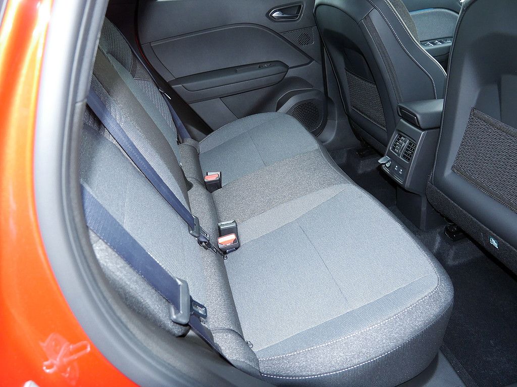 Fahrzeugabbildung Renault Captur Techno TCe 140 EDC Mild Hybrid