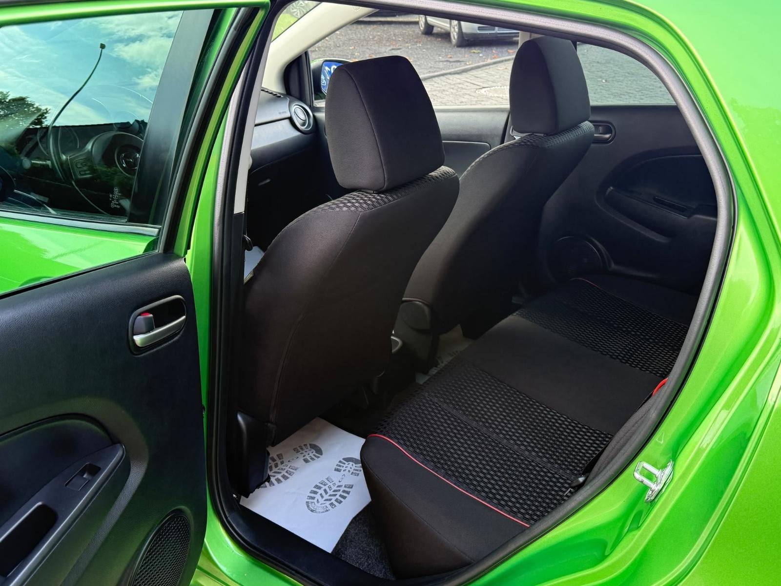 Mazda 2 Lim. 1.3 Edition 40 Jahre*NAVI*PDC*SHZ*ALU*