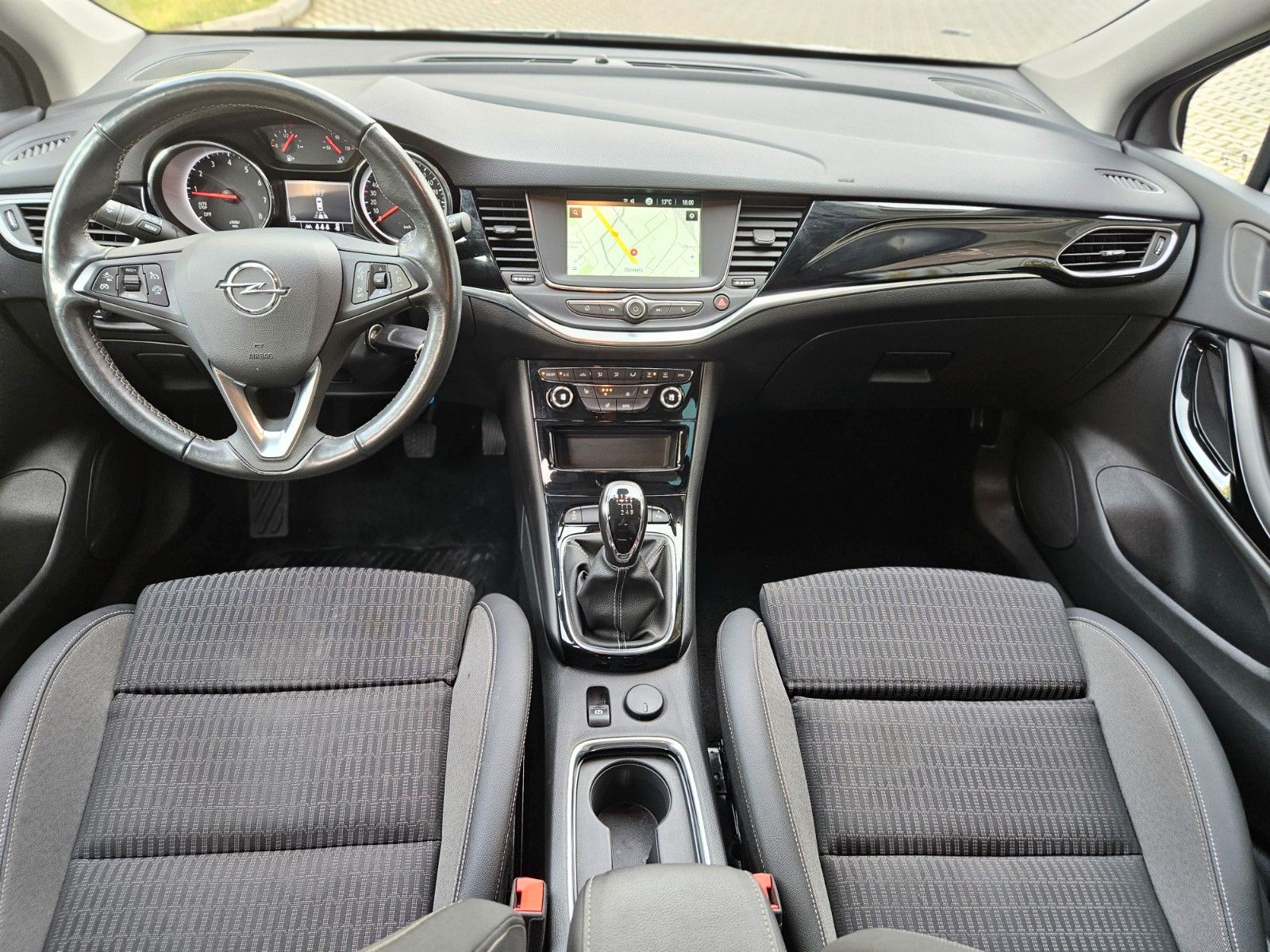 Fahrzeugabbildung Opel Astra K Kombi 1.2 Turbo Design&Tech LED Kamera