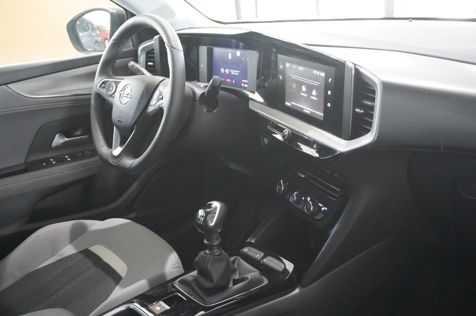 Fahrzeugabbildung Opel Mokka ELEGANCE 1.2T NAVI/LED/KAMERA/SPORT/SH/DAB