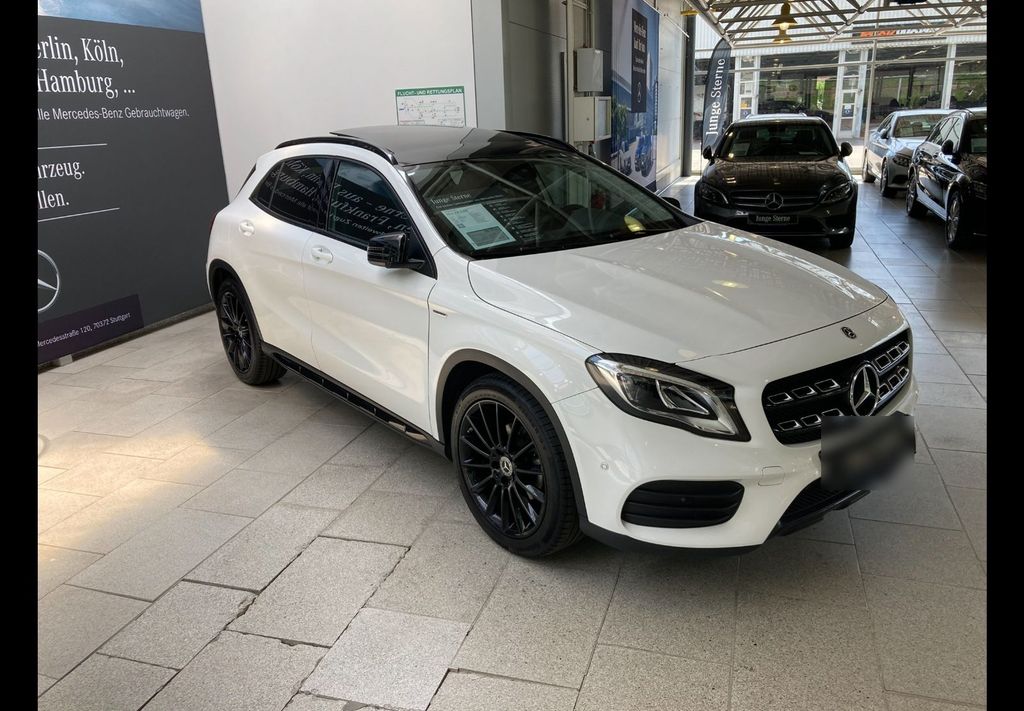 Image of Mercedes-Benz GLA 200