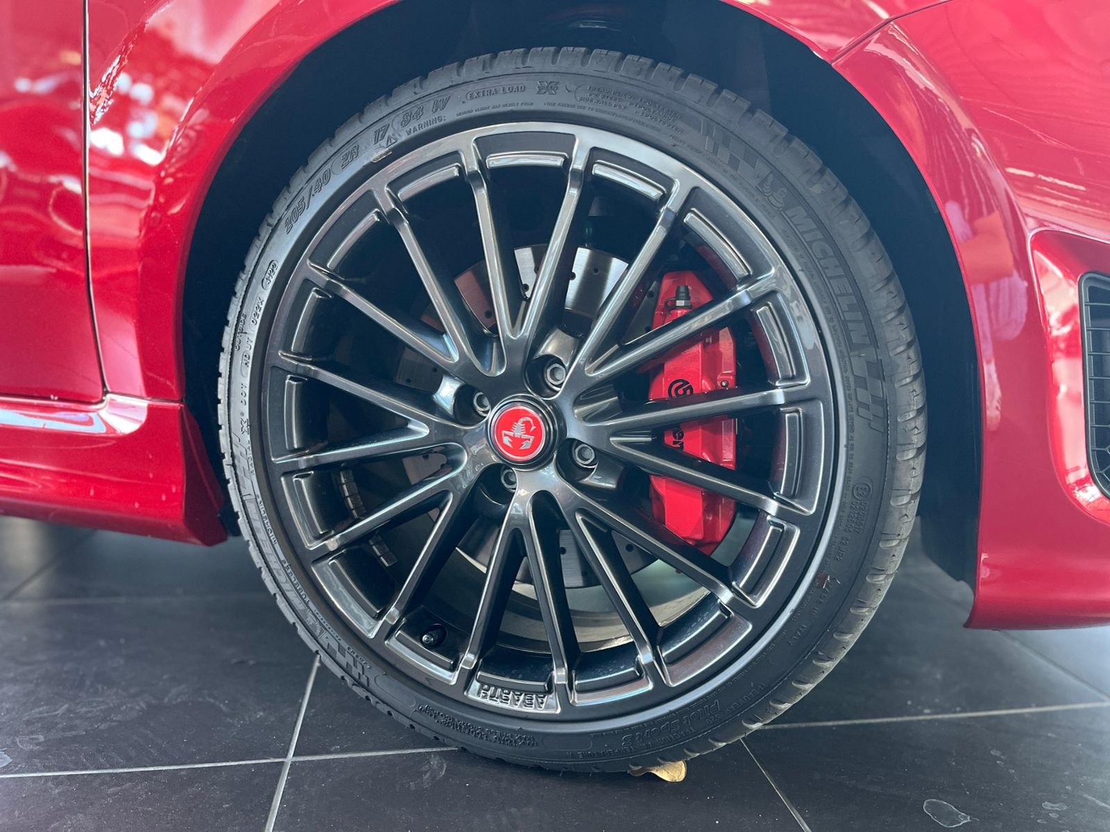 Fahrzeugabbildung Abarth 695C NUR 2.000KM!!! BEATS NAVI ALU