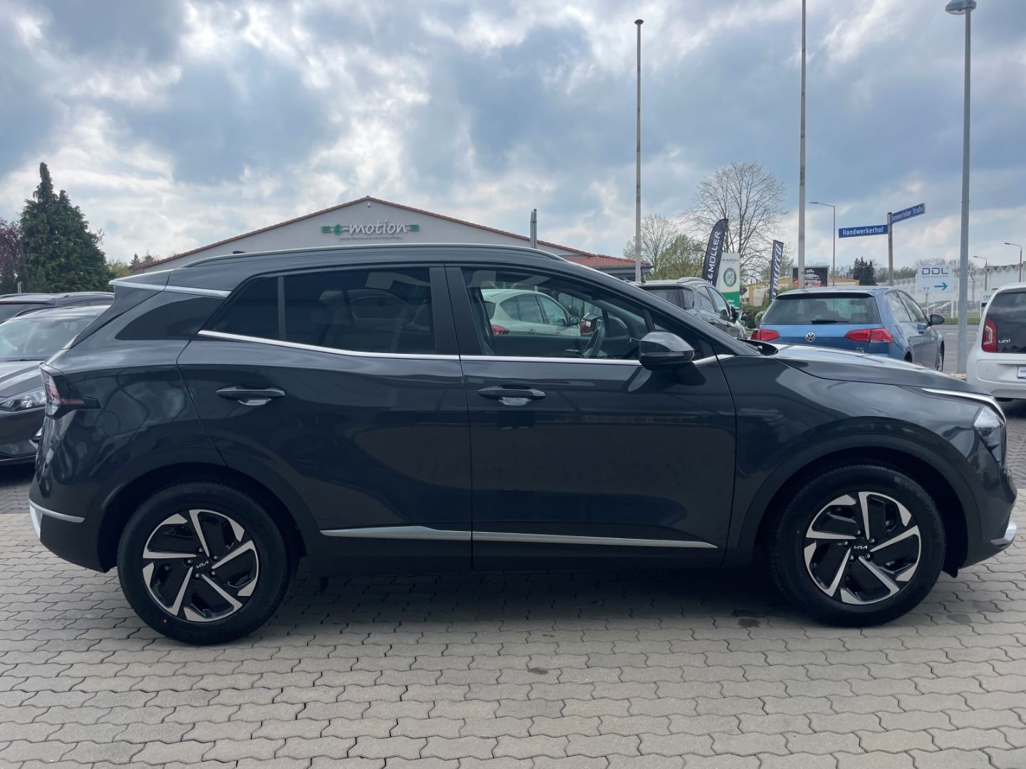 Fahrzeugabbildung Kia Sportage Vision MildHybrid LED Verkehrszeichener