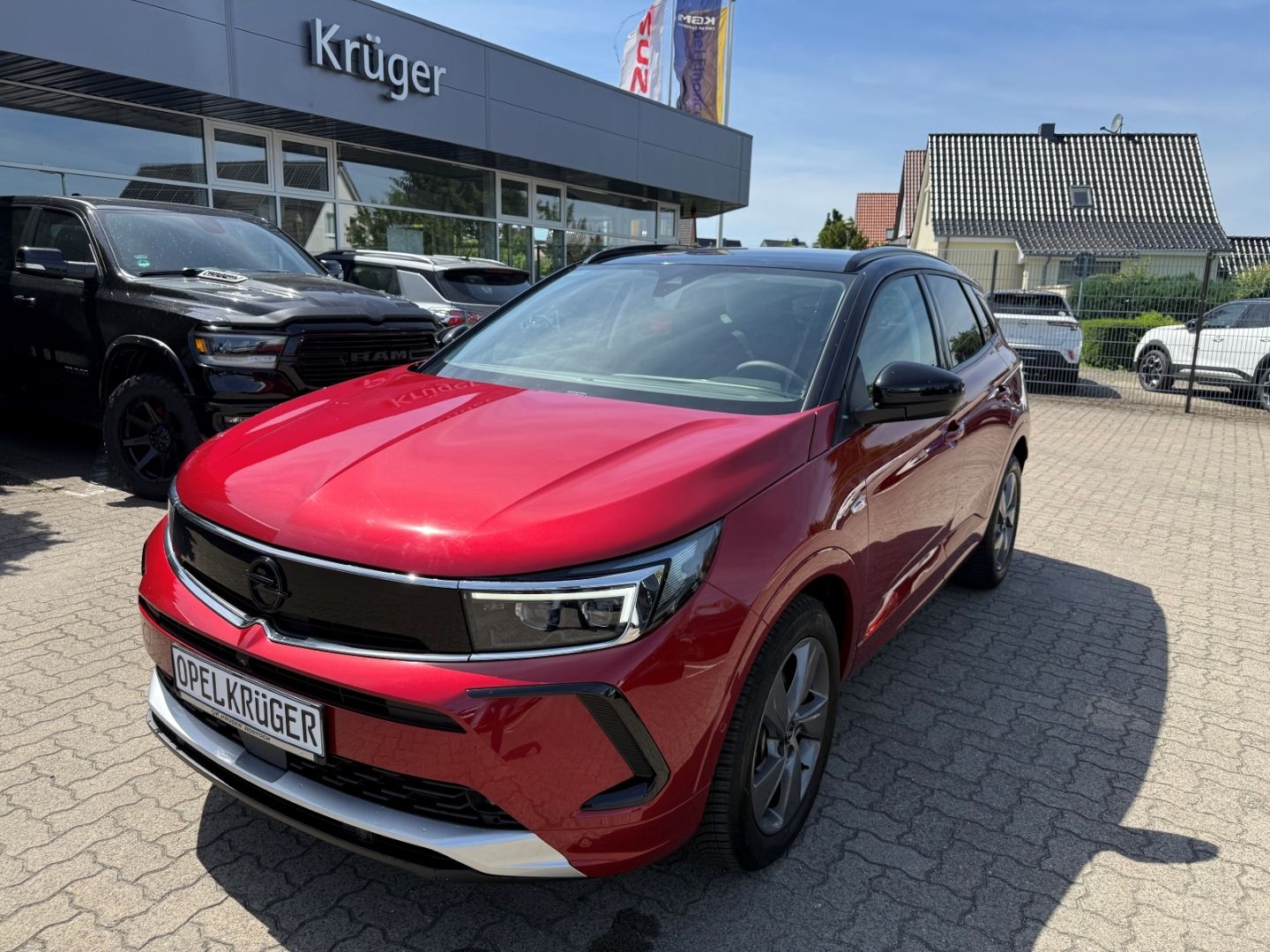 Fahrzeugabbildung Opel Grandland Ultimate 1,2T Navi+Leder+Sitzbelüftung