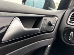 Fahrzeugabbildung Volkswagen Golf VII Variant 1.5 TSI Highline *PANO*R-LINE*