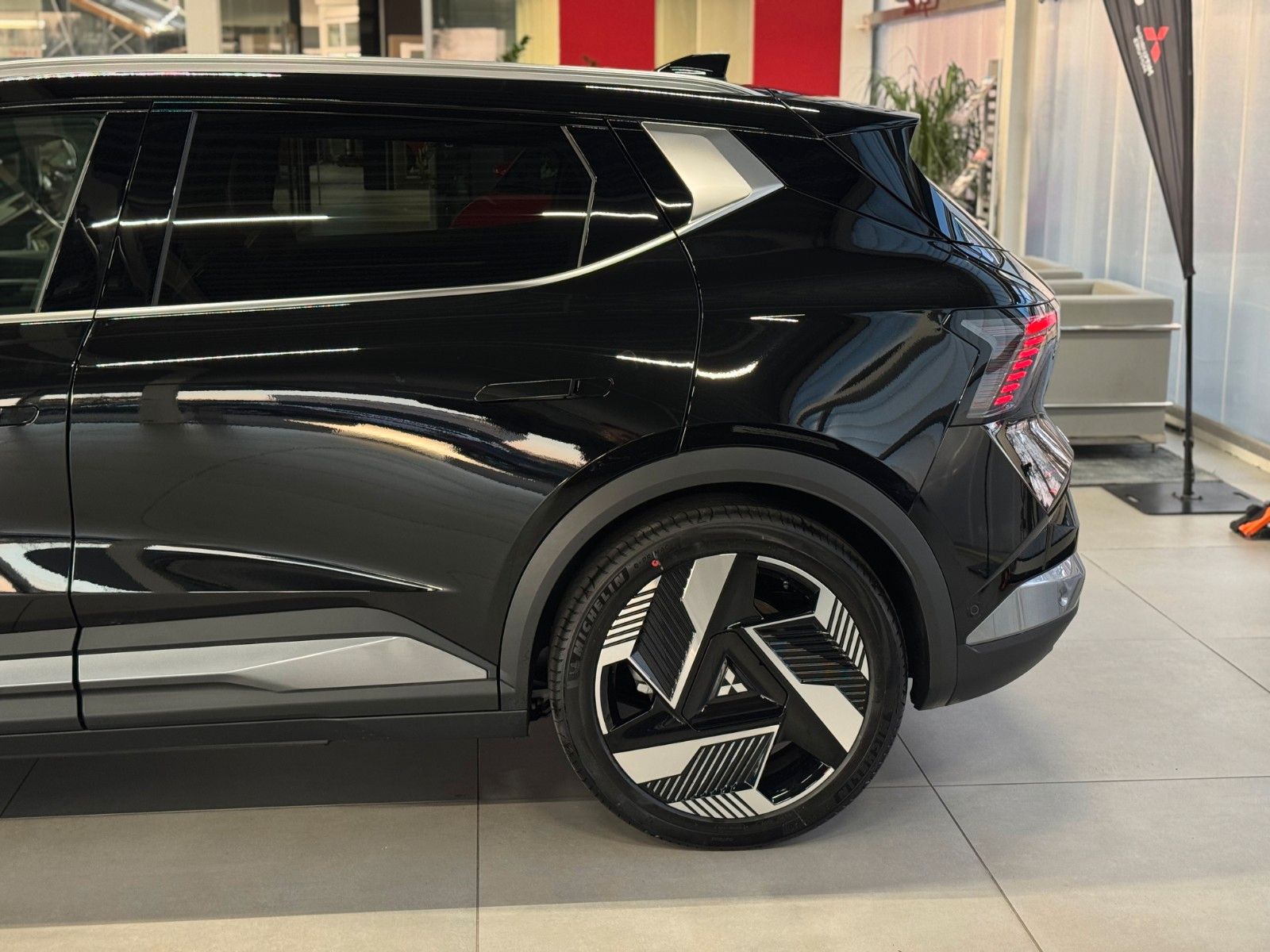 Fahrzeugabbildung Mitsubishi Eclipse Cross EV Diamant TOP Luxury-Paket + 22KW