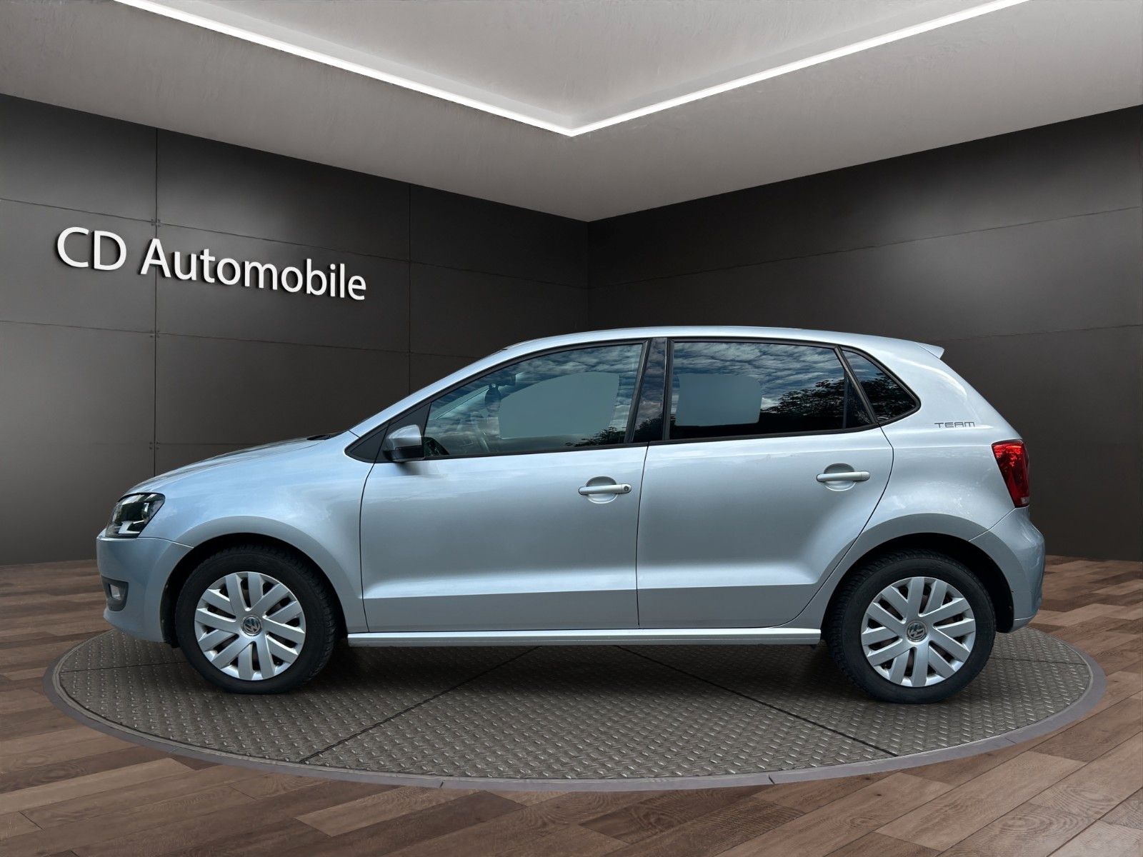 Fahrzeugabbildung Volkswagen Polo V Comfortline Klimaaut./Sitzheuzung/TÜV NEU