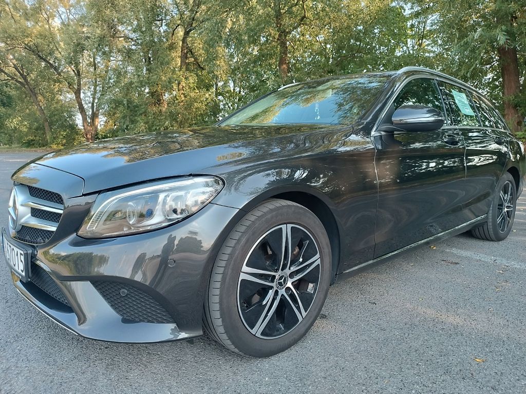 Image of Mercedes-Benz C 220