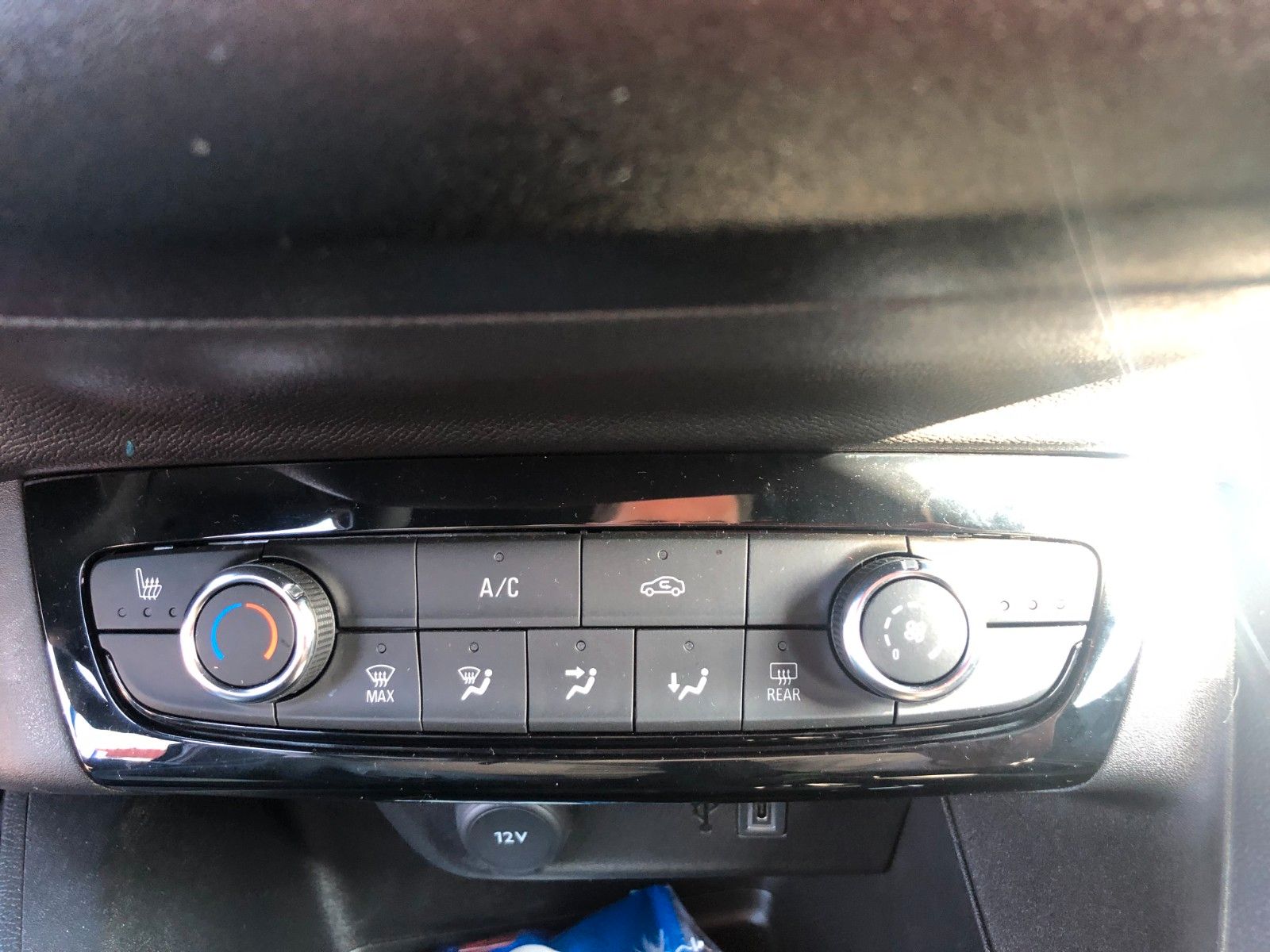 Fahrzeugabbildung Opel Corsa F GS Unfall Front