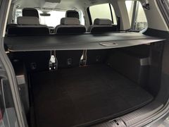 Fahrzeugabbildung Volkswagen Touran 1.5 TSI Comfortline --ACC/AHK/STHZG/17LM