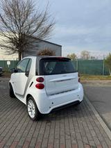 Smart ForTwo coupé 1.0_84 PS_KLIMA_TÜV NEU 03/26 - mit Benzin-Antrieb: mit Navigationssystem, Sportwagen, Halbautomatik, mit Klimaanlage