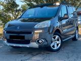 Peugeot Partner Tepee Outdoor 1.6 HDi Family Dachpaket - Peugeot Partner Tepee: 1.6