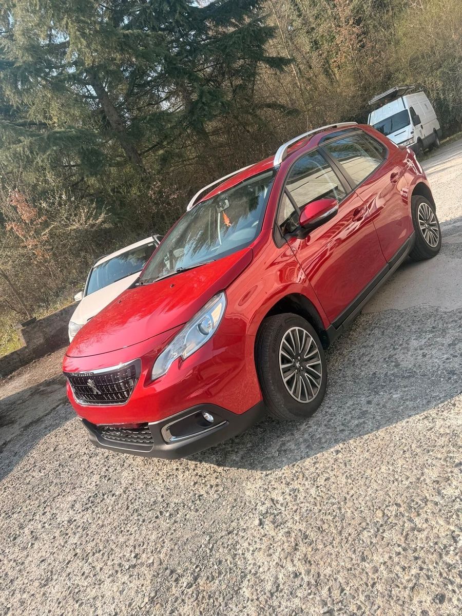 PEUGEOT 2008