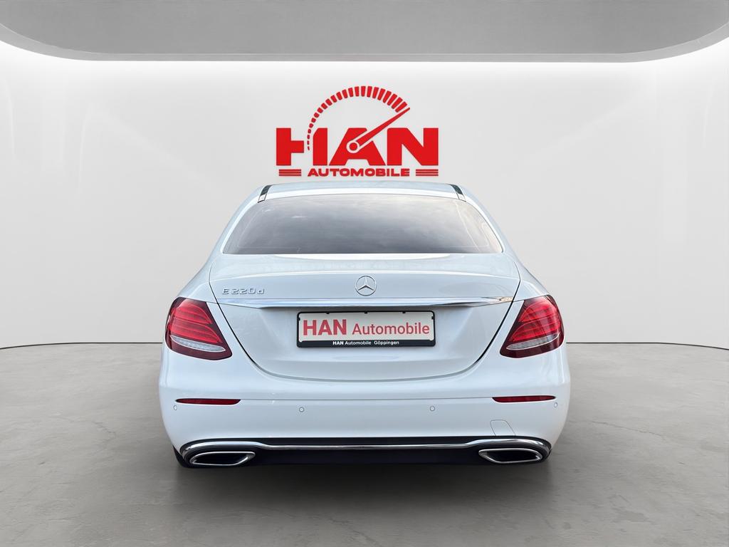 Mercedes-Benz E 220