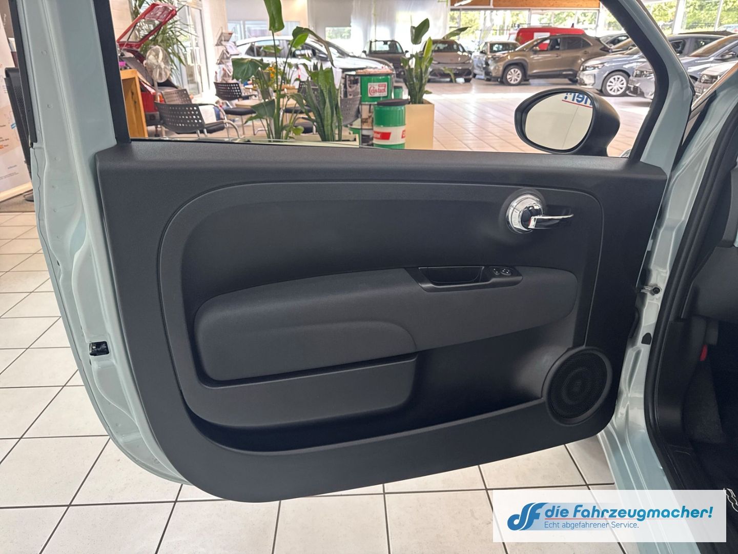 Fahrzeugabbildung Fiat 500 Cabrio Dolcevita 1.0 Mild Hybrid 5tkm Navi A