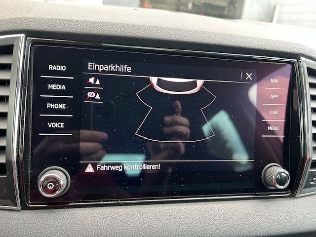 Karoq Clever 2.0 TDI DSG 4x4 NAV;SHZ;LED;KESSY