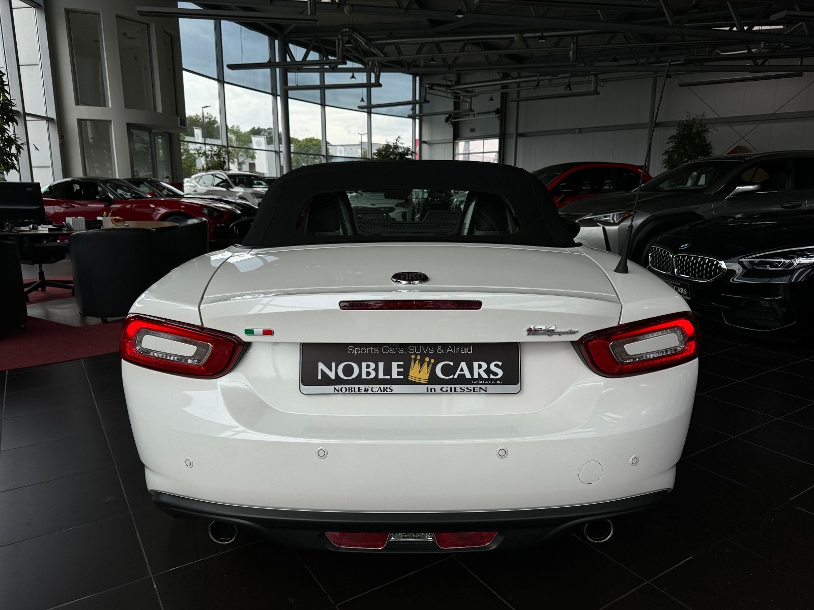 Fahrzeugabbildung Fiat 124 Spider S-Design KLIMA LED NAVI ALU