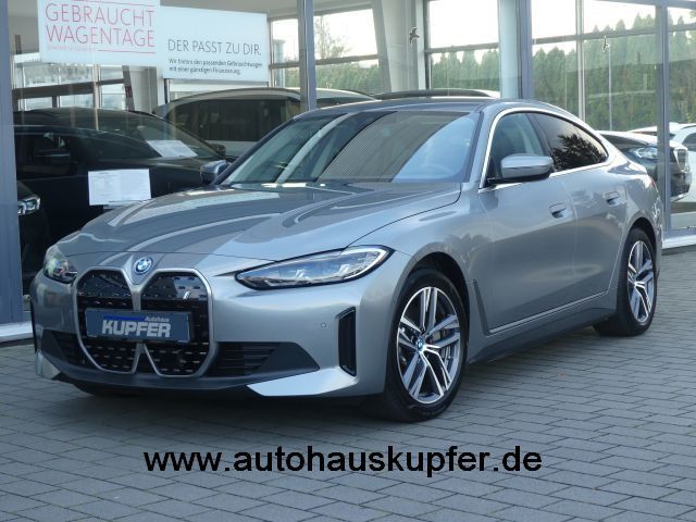 BMW i4 eDrive35 Sportsitze°18"-Parkass*Rfcam*1.Hd