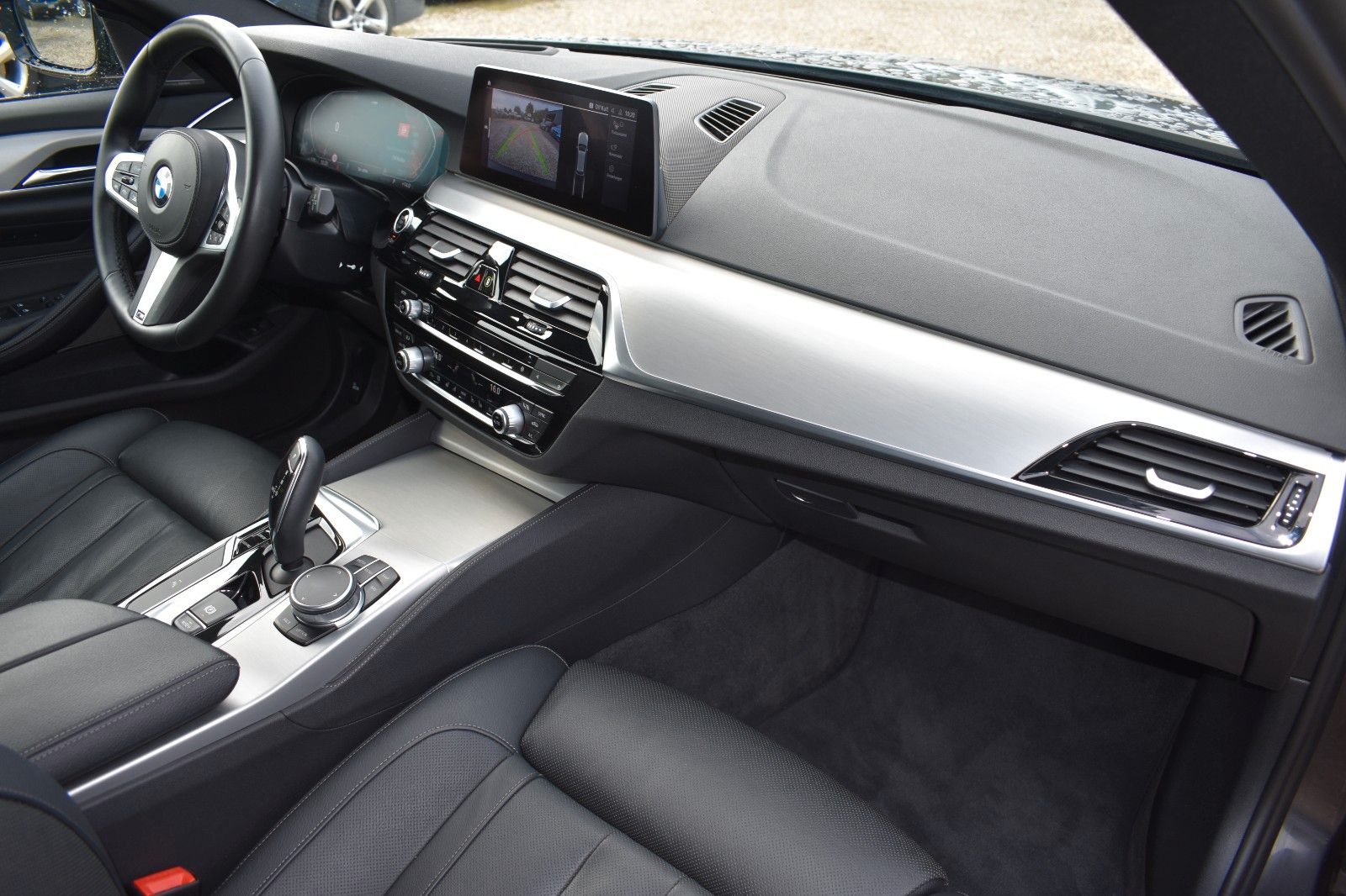 Fahrzeugabbildung BMW 540 d Touring xDrive M Sport HUD H&K Keyless go