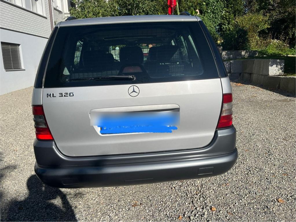 Mercedes-Benz ML 320