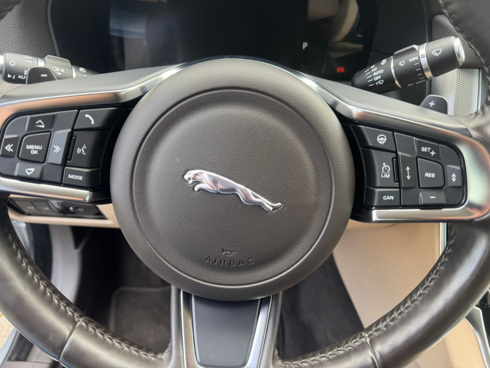 Fahrzeugabbildung Jaguar XF 30d 300PS Prestige Automatik LED+HUD+ACC+Lane