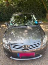 Toyota Auris  Sehr gepflegt | Checkheftge... - gebrauchte Toyota Auris aus dem Jahr 2010