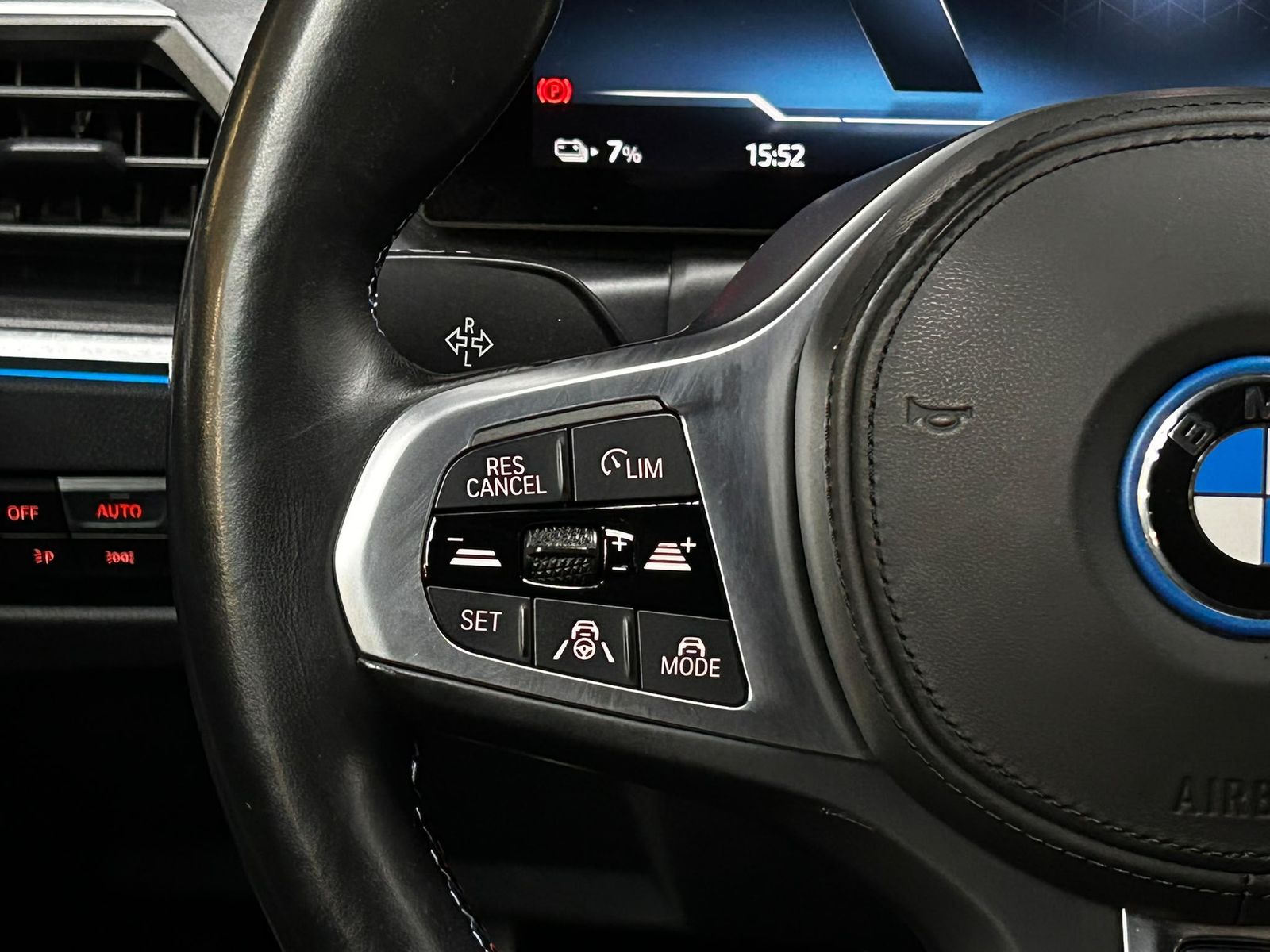 Fahrzeugabbildung BMW i4 M50 GC SHADO+LED+NAVI+MEMO+H&K+SHZ+AHK+WP+360