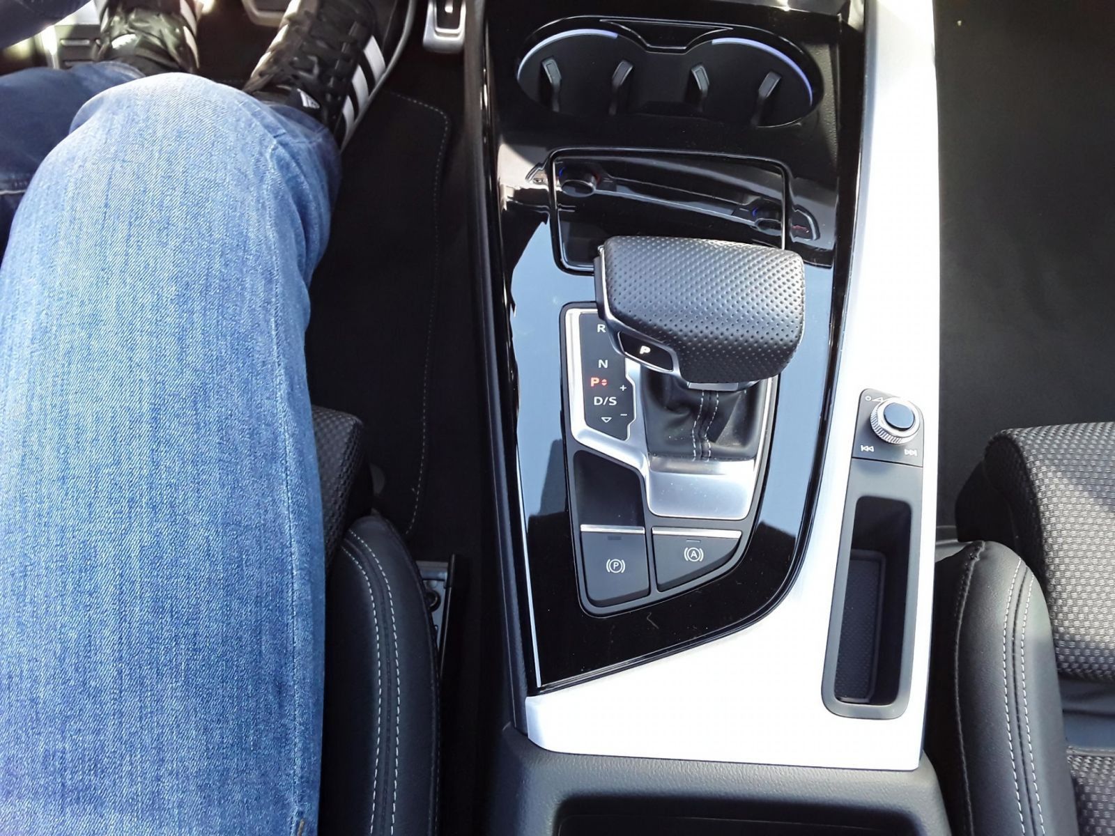 Audi A4 - Bild 10