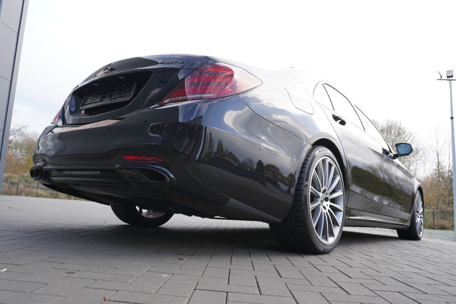 Fahrzeugabbildung Mercedes-Benz S 560 4Matic L