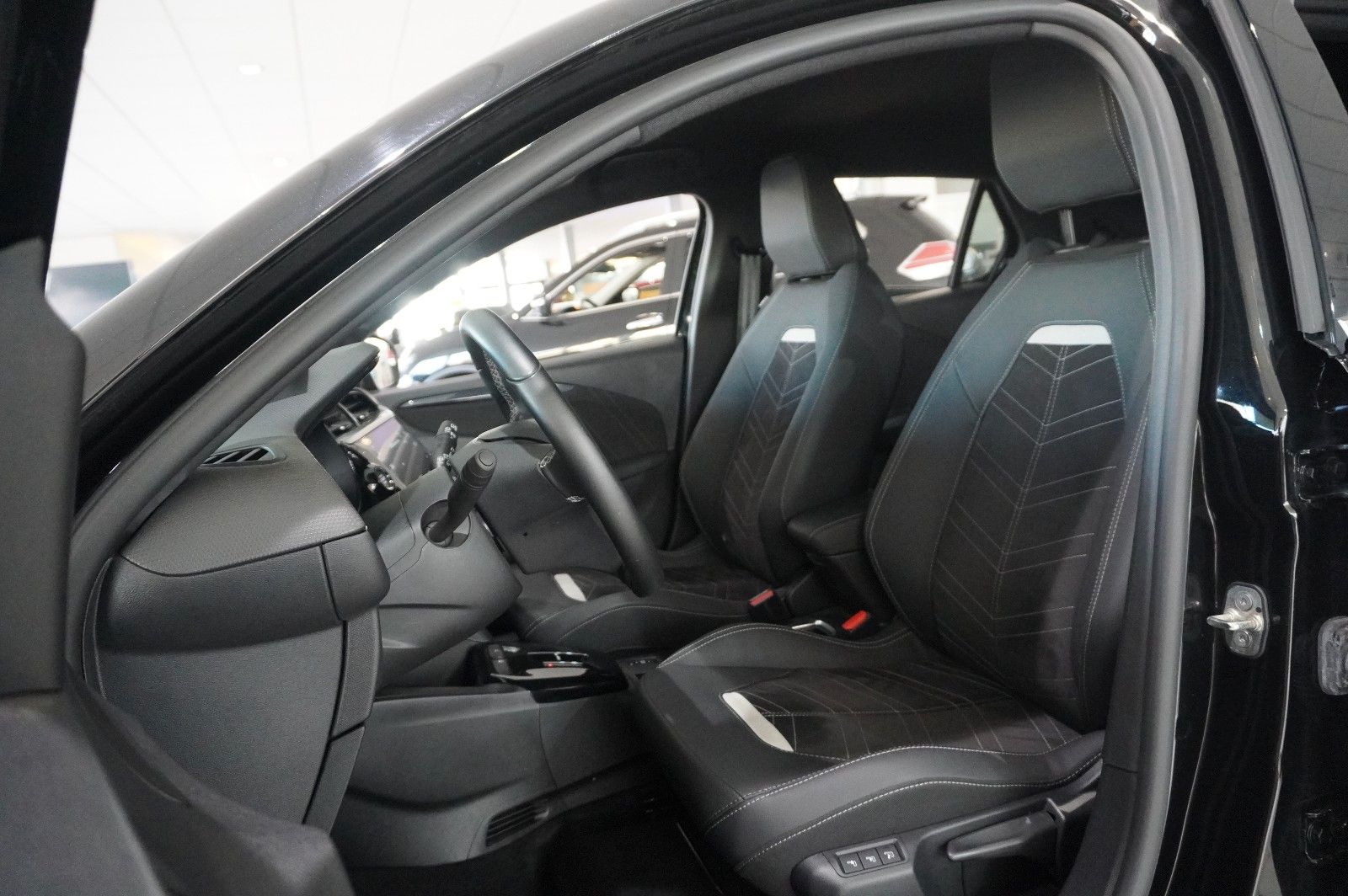 Fahrzeugabbildung Opel Corsa-e F GS SPORT 3-PHASIG NAVI/LED/KAMERA/VIRT