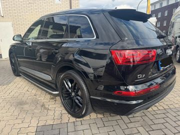 Audi Q7 - 4