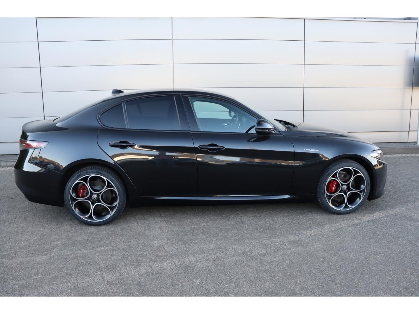 Alfa Romeo Giulia VELOCE 2.0 TURBO 16V 280 PS AT TECHNOLOGI, миниатюра 3
