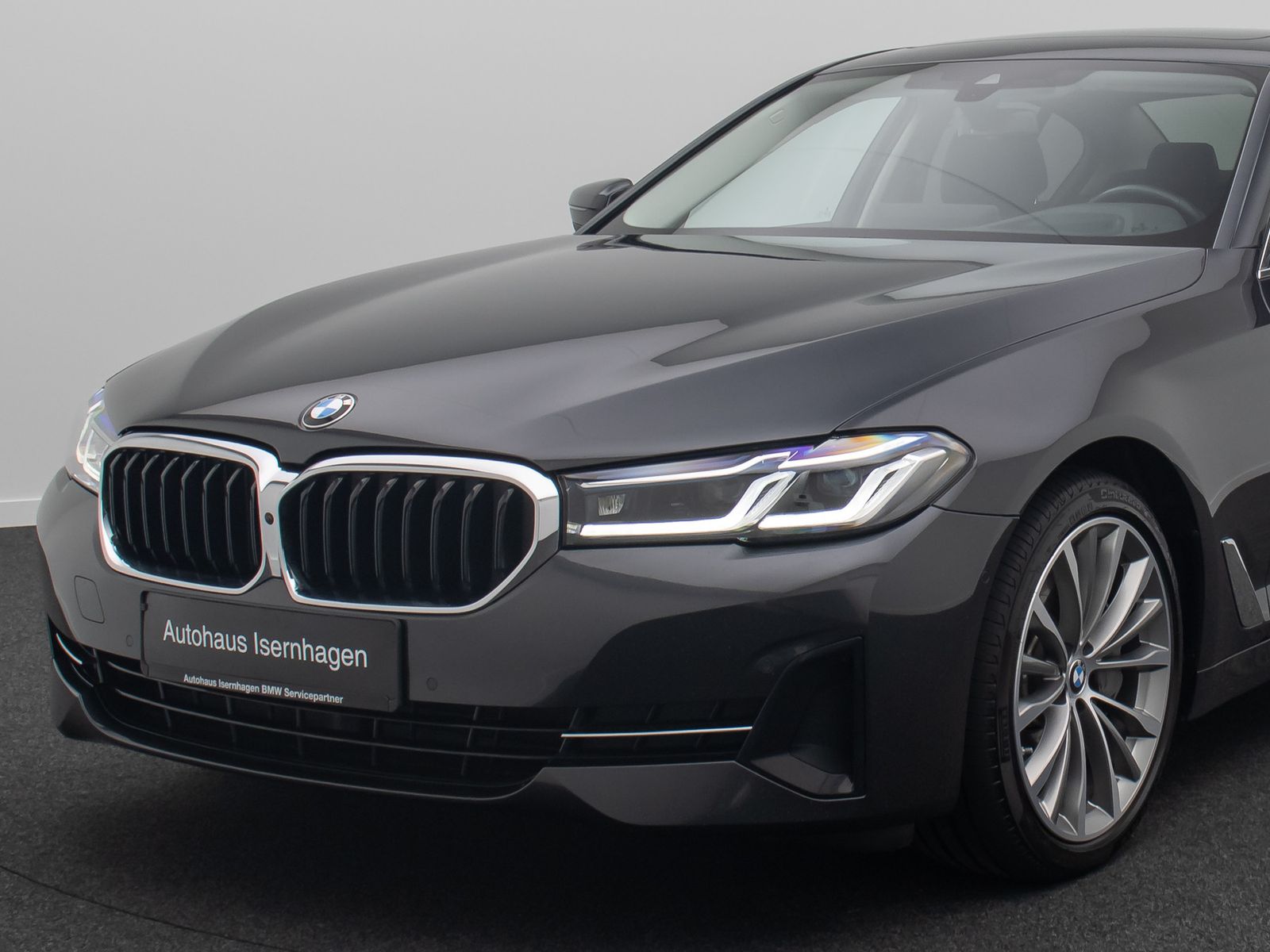 Fahrzeugabbildung BMW 530d xD 360&deg;Glasdach Laser HUD DAB HiFi SoftCl