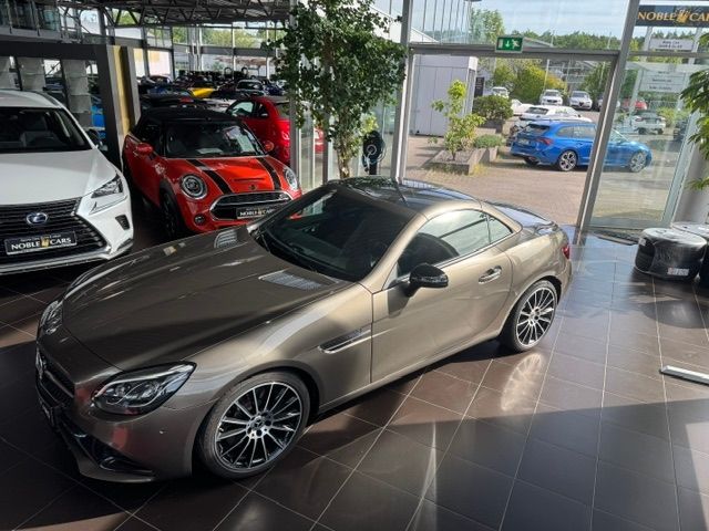 Fahrzeugabbildung Mercedes-Benz SLC 300 AMG Line AIRSCARF MEMORY LED