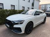 Audi Q8 50 TDI quattro / B&O / Panorama - weiße Audi Q8