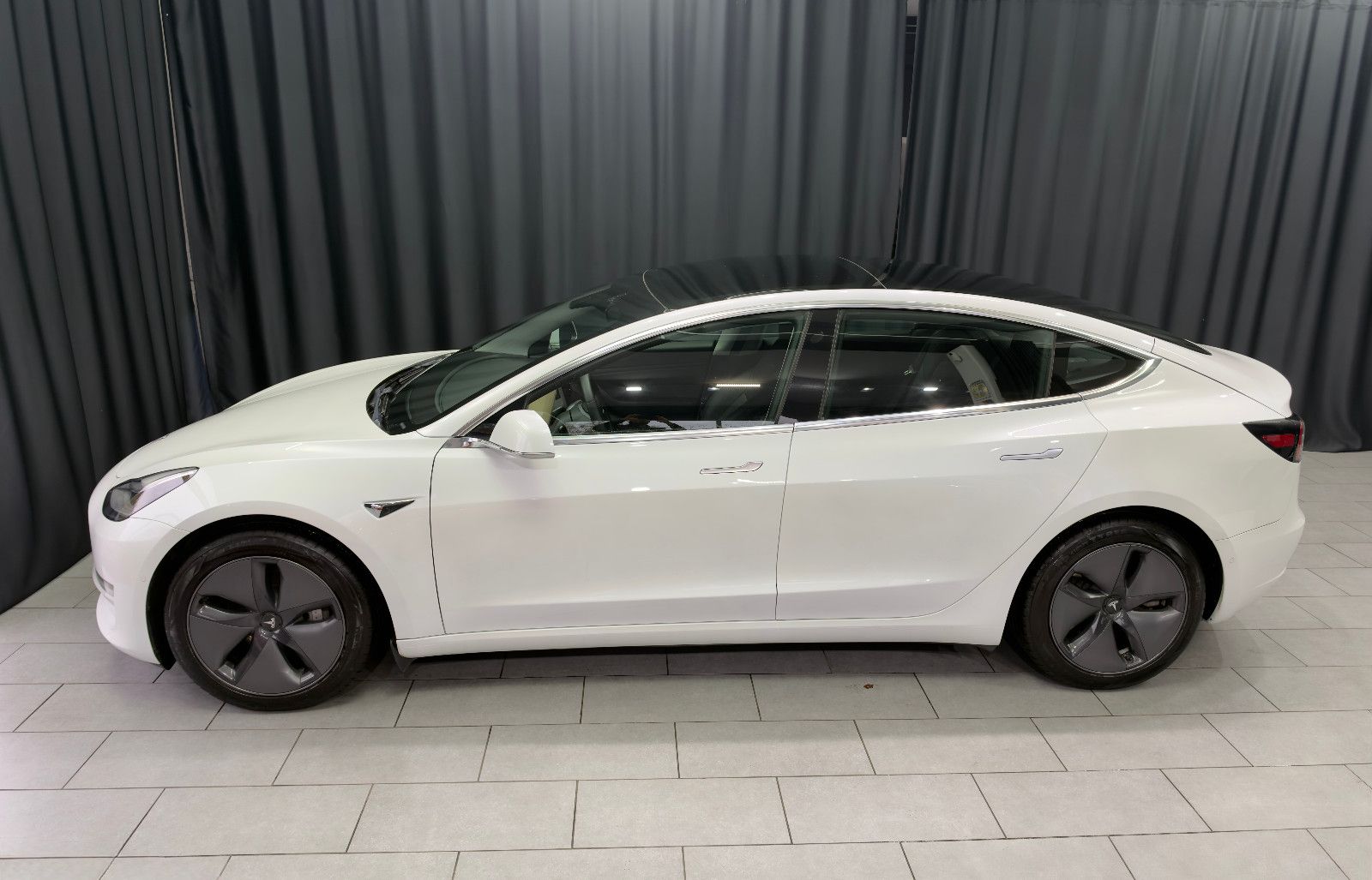 Fahrzeugabbildung Tesla Model 3 Long Range Dual AWD |PANO|PREMIUM-SOUND
