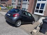 Peugeot 208 1.2 Active PureTech 82 Active - Peugeot 208 von privat