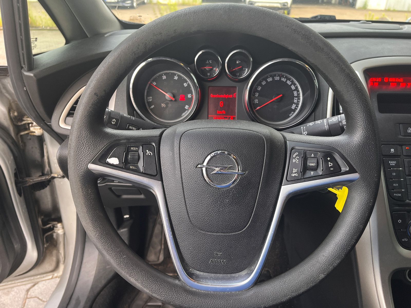 Fahrzeugabbildung Opel Astra J ST Selection 1.3 CDTi leichter Frontsch.
