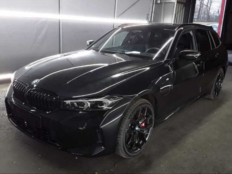 BMW 330
