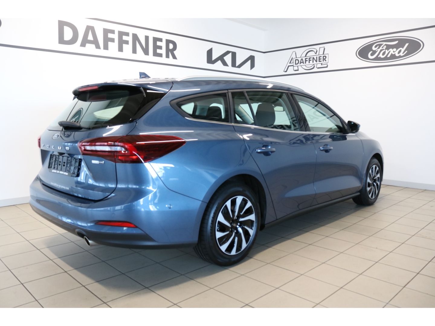 Fahrzeugabbildung Ford Focus Turnier Titanium Tempomat SpurhalteASS LED