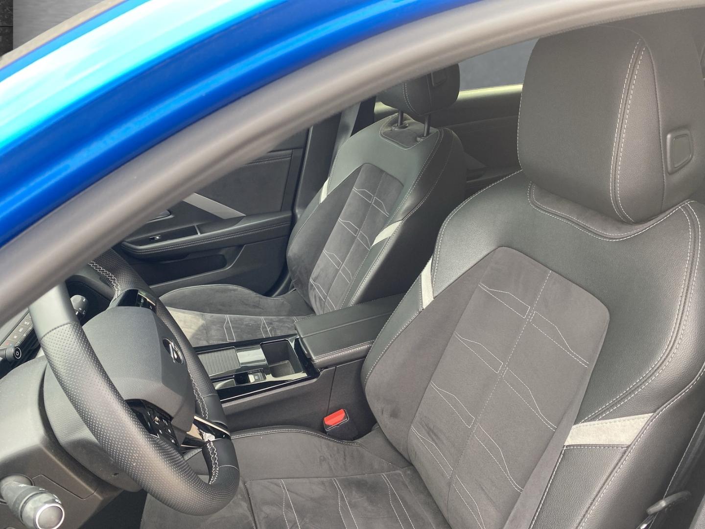Opel Astra Electric GS ACC 360°Kamera LED Navi Pano