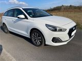 Hyundai i30 1.6 CRDI Navi Kamera 136 PS - Hyundai i30 mit Diesel-Antrieb: Ps