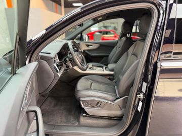 Audi Q7 - 11