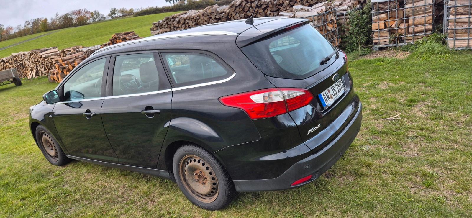 Ford Focus 2014 — rear view