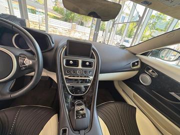 صورة مصغرة 33 لـ 2016 Aston Martin DB11
